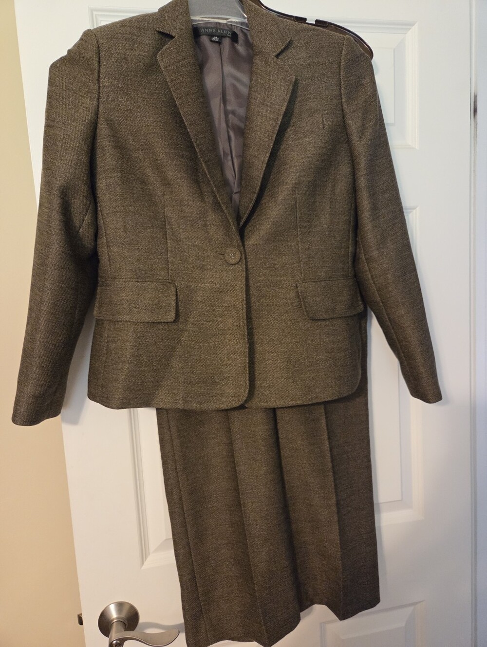 Anne Klein Olive Brown Women's Two-Piece Pants Suit 4P WORN ONCE